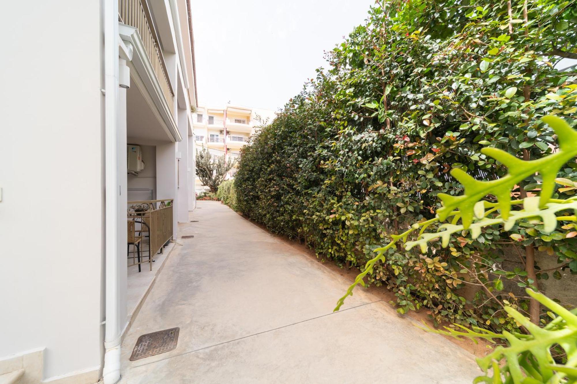Cactus - Blooming Garden Apartments カラマタ エクステリア 写真